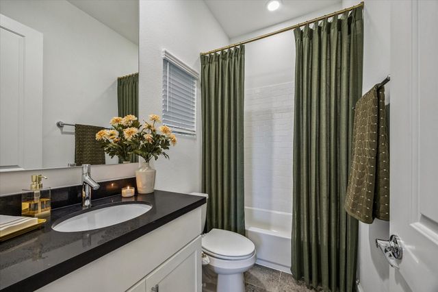 6023 Matthew Oaks Place, Houston, TX 77007