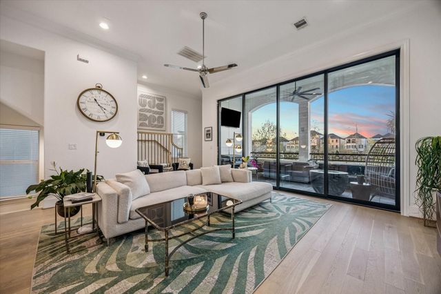 6023 Matthew Oaks Place, Houston, TX 77007