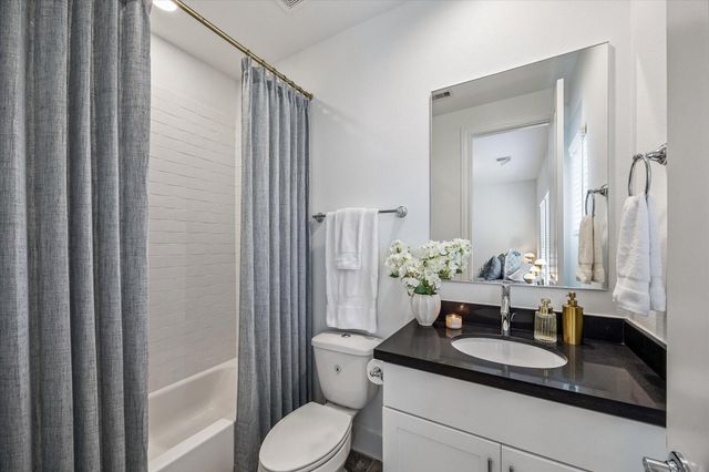 6023 Matthew Oaks Place, Houston, TX 77007