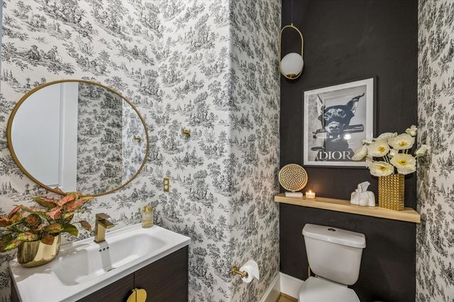 6023 Matthew Oaks Place, Houston, TX 77007