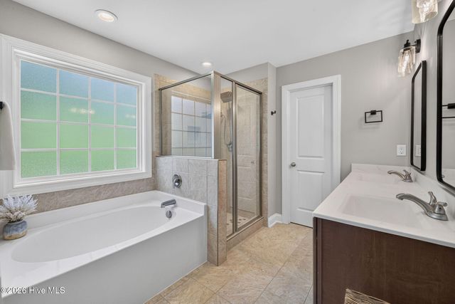 75 Fletcher Lane, Hampstead, NC 28443