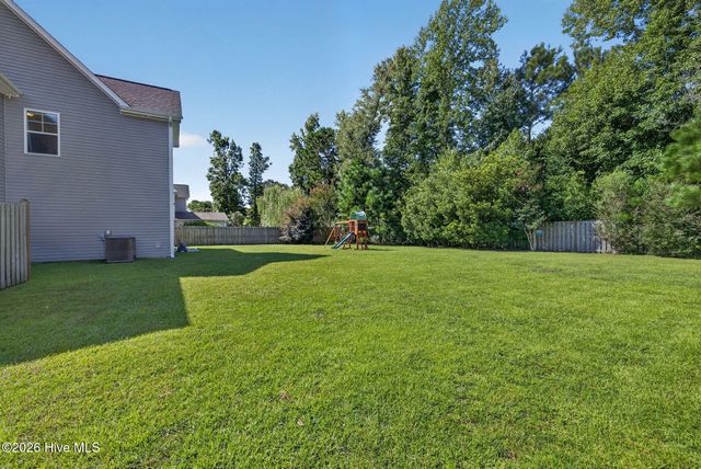 75 Fletcher Lane, Hampstead, NC 28443