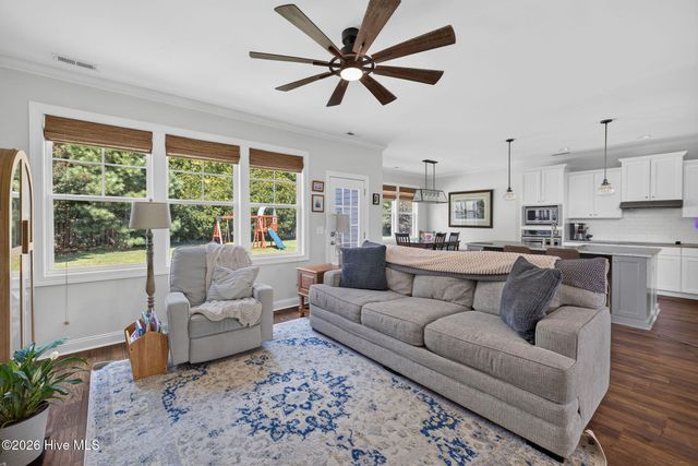 75 Fletcher Lane, Hampstead, NC 28443