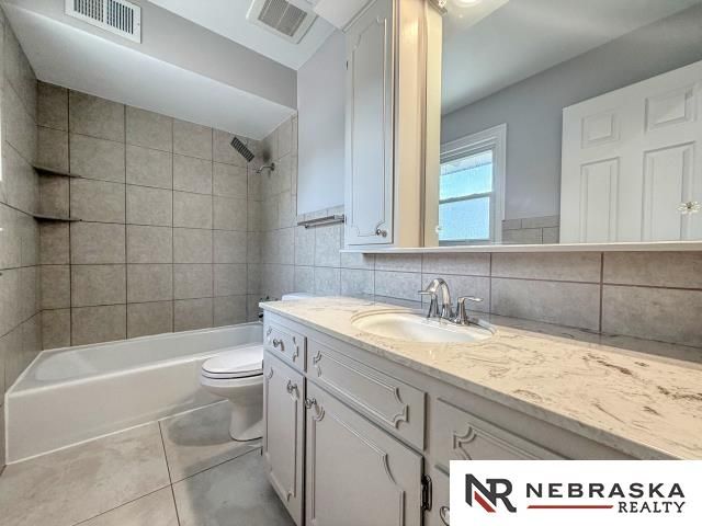 3532 S 101 Street, Omaha, NE 68124