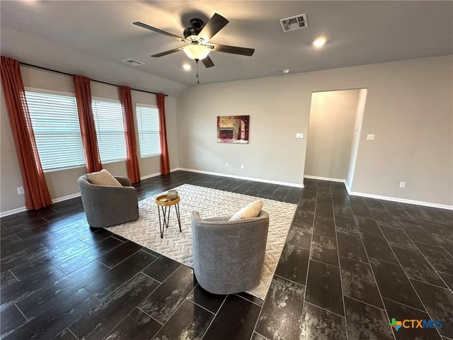2700 La Mundial Street, Seguin, TX 78155