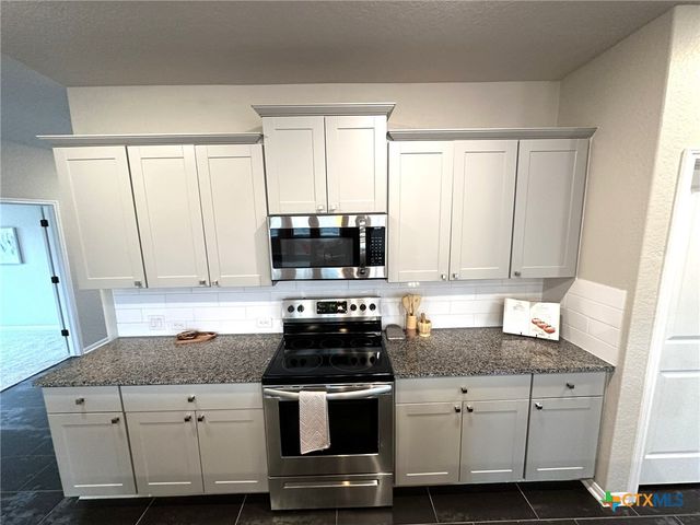 2700 La Mundial Street, Seguin, TX 78155