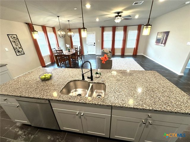 2700 La Mundial Street, Seguin, TX 78155