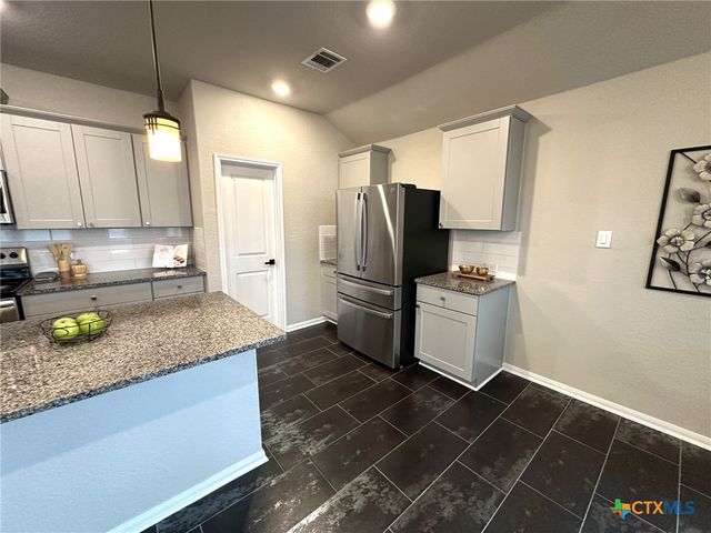 2700 La Mundial Street, Seguin, TX 78155