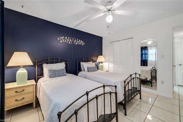 200 Valley Stream DR 3B, Naples, FL 34113