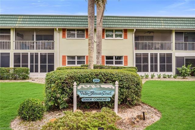 200 Valley Stream DR 3B, Naples, FL 34113