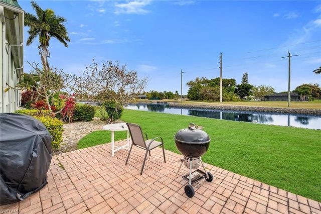 200 Valley Stream DR 3B, Naples, FL 34113