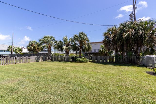 3927 Panola Drive, Galveston, TX 77554