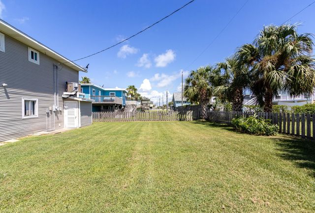 3927 Panola Drive, Galveston, TX 77554