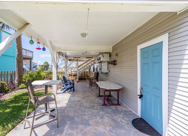 3927 Panola Drive, Galveston, TX 77554