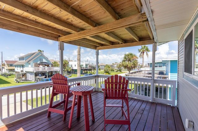 3927 Panola Drive, Galveston, TX 77554