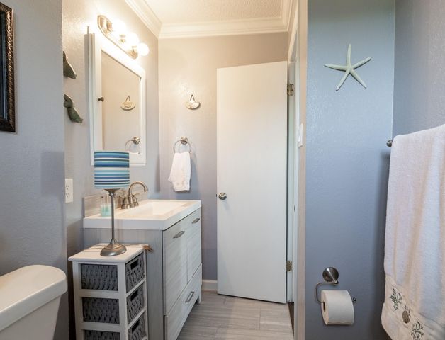 3927 Panola Drive, Galveston, TX 77554