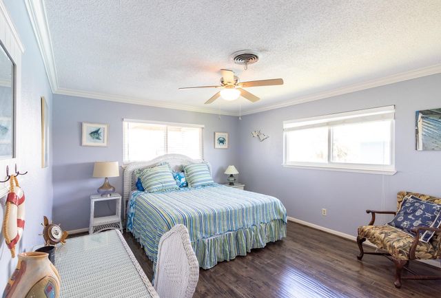 3927 Panola Drive, Galveston, TX 77554