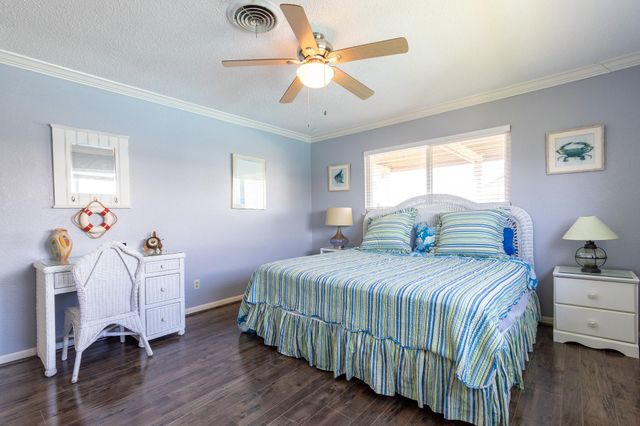 3927 Panola Drive, Galveston, TX 77554