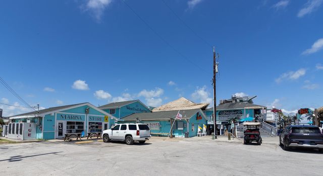 3927 Panola Drive, Galveston, TX 77554