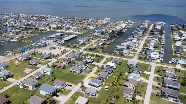 3927 Panola Drive, Galveston, TX 77554