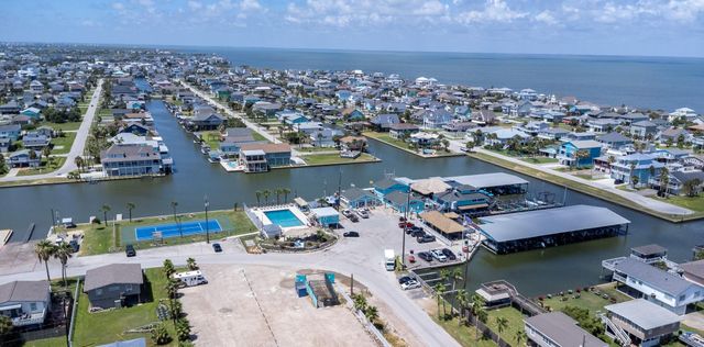 3927 Panola Drive, Galveston, TX 77554