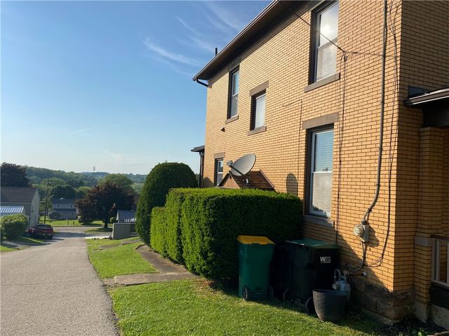 417 E 3rd Ave, Derry Boro, PA 15627
