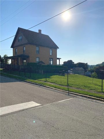 417 E 3rd Ave, Derry Boro, PA 15627