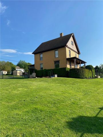 417 E 3rd Ave, Derry Boro, PA 15627
