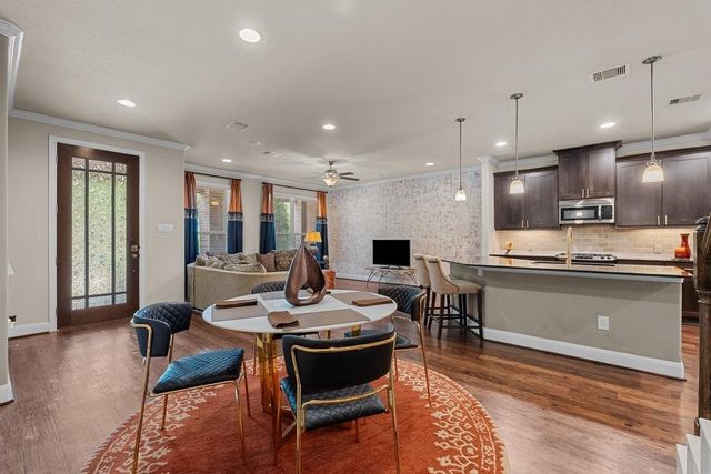 416 Via Regatta Drive, Webster, TX 77598