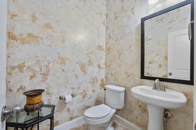 416 Via Regatta Drive, Webster, TX 77598