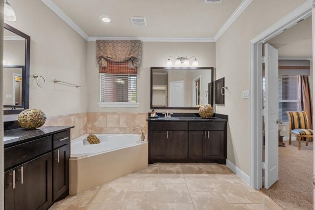 416 Via Regatta Drive, Webster, TX 77598