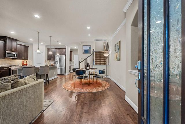 416 Via Regatta Drive, Webster, TX 77598