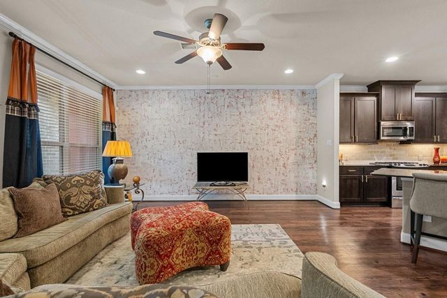 416 Via Regatta Drive, Webster, TX 77598
