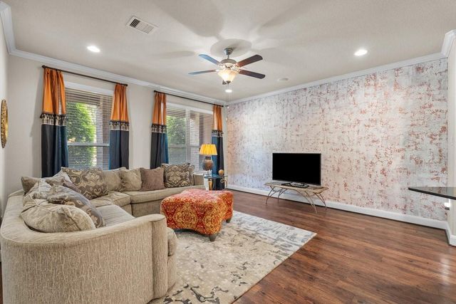416 Via Regatta Drive, Webster, TX 77598