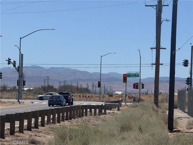 1510 E Avenue M, Palmdale, CA 93550