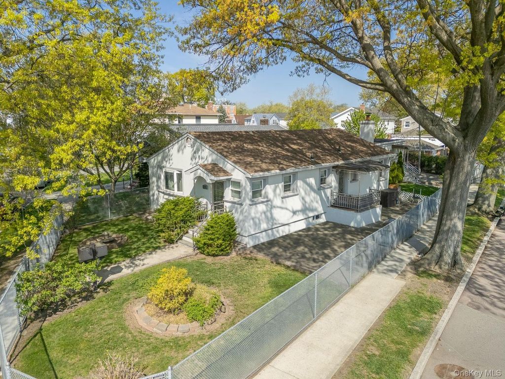 157-59 19th Avenue, Whitestone, NY 11357 — photo 3