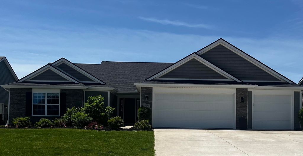 10850 Fenton Cove, Roanoke, IN 46783