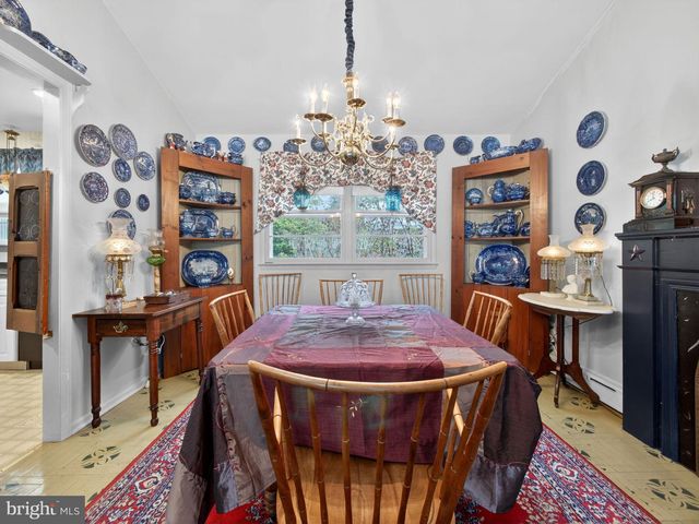 1 UPTON LN, Yardley, PA 19067