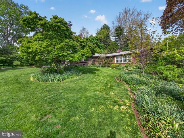 1 UPTON LN, Yardley, PA 19067