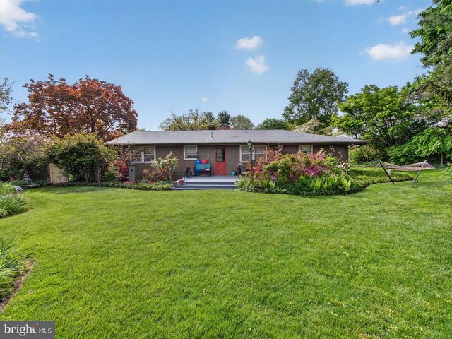 1 UPTON LN, Yardley, PA 19067