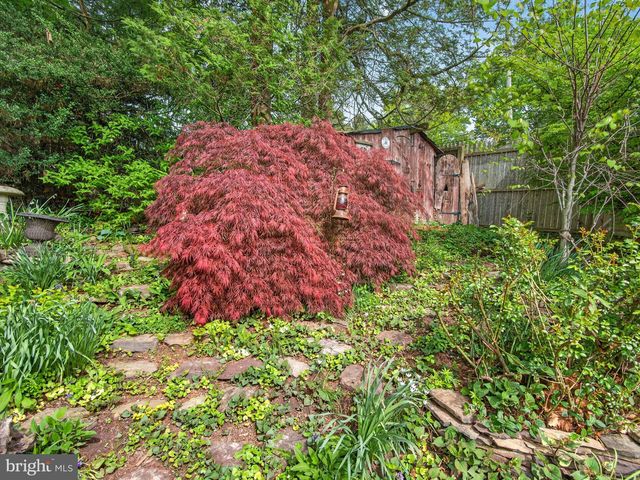 1 UPTON LN, Yardley, PA 19067