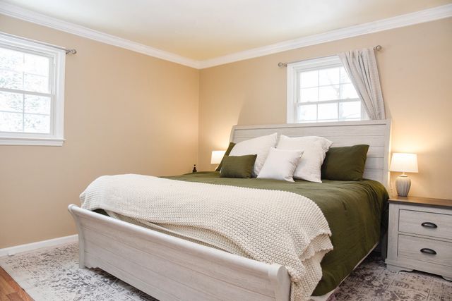 28 Spruce CIR, Blue Ridge, VA 24064