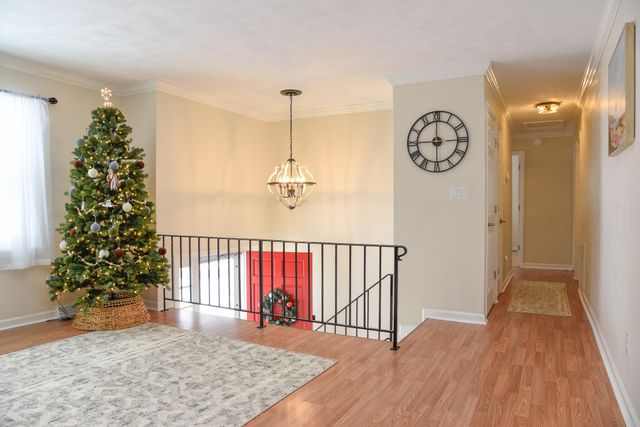 28 Spruce CIR, Blue Ridge, VA 24064