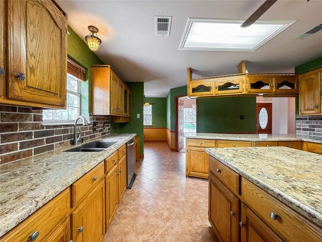 1507 N 24th Street, Nederland, TX 77627
