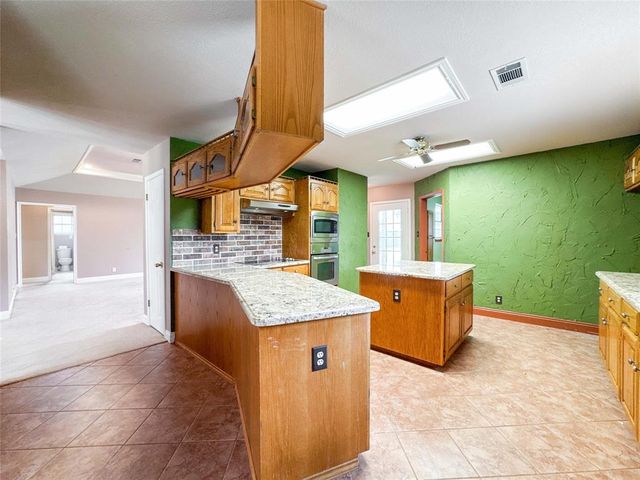 1507 N 24th Street, Nederland, TX 77627