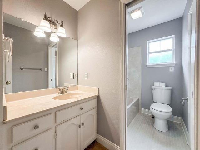 1507 N 24th Street, Nederland, TX 77627