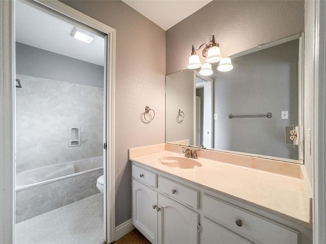 1507 N 24th Street, Nederland, TX 77627