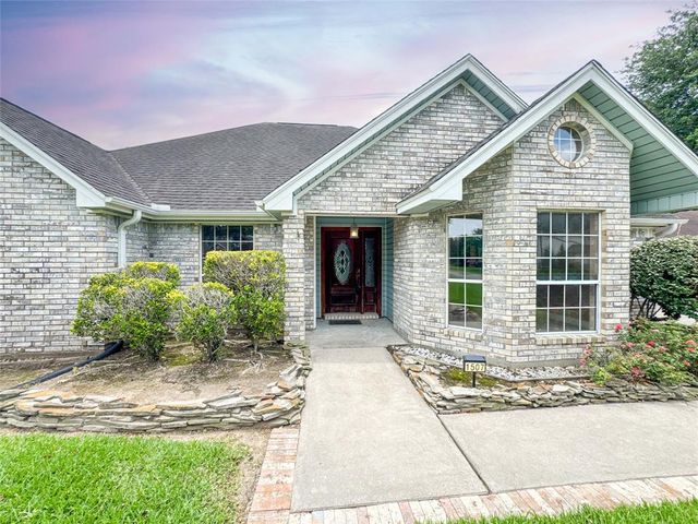 1507 N 24th Street, Nederland, TX 77627