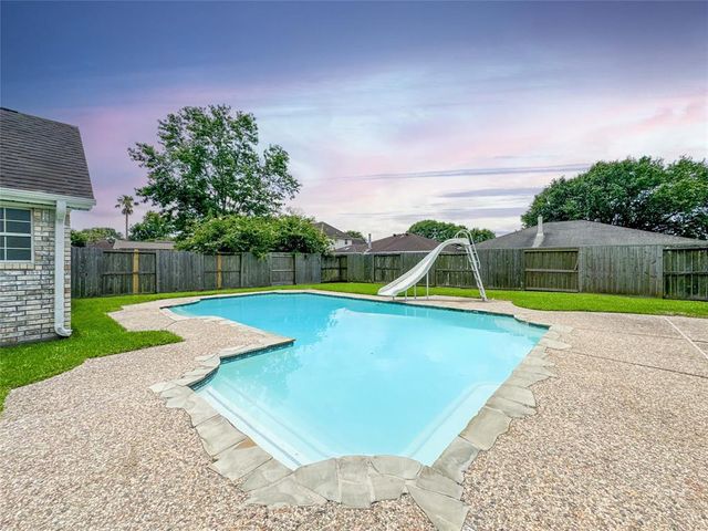 1507 N 24th Street, Nederland, TX 77627