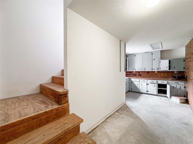 1507 N 24th Street, Nederland, TX 77627